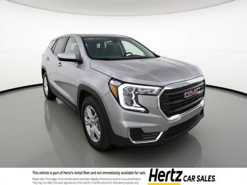 Used 2024 GMC Terrain SLE FWD image 1
