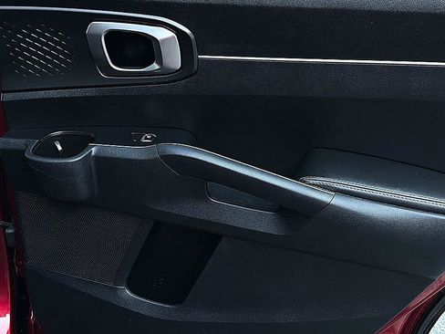 Used 2022 Kia Sorento S w/ Panoramic Sunroof Package FWD image 29