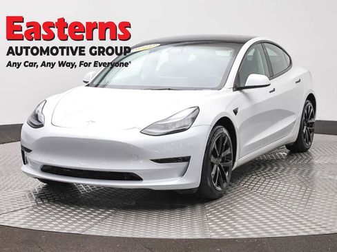Used 2023 Tesla Model 3 Standard Range RWD image 1