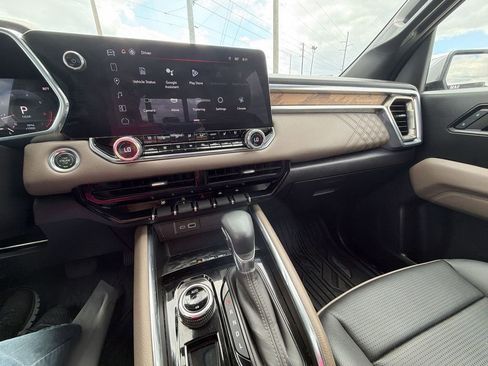 Certified 2024 GMC Canyon Denali image 34