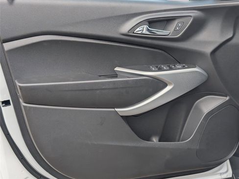 New 2026 Chevrolet Trax RS w/ Sunroof Package FWD image 11