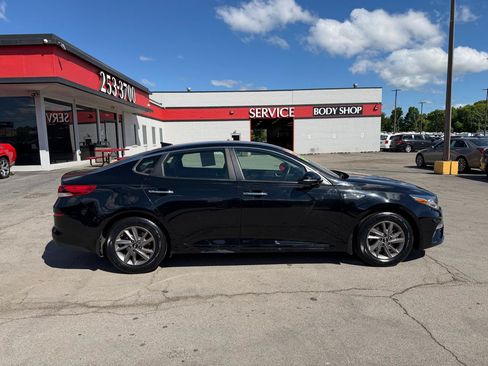 Used 2020 Kia Optima LX FWD image 2