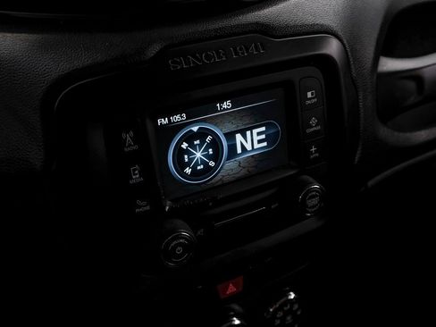 Used 2017 Jeep Renegade Altitude image 33