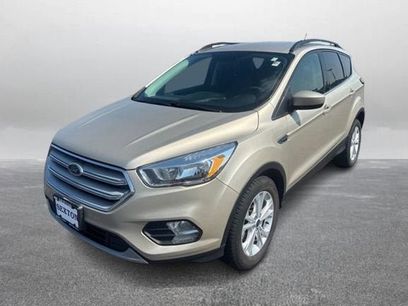 Used 2018 Ford Escape SE w/ SE Sync 3 Package