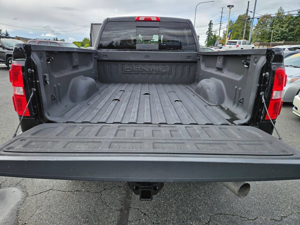 Used 2018 GMC Sierra 3500 Denali w/ Duramax Plus Package AWD/4WD image 11