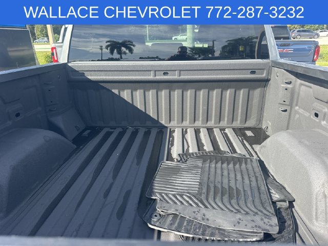 Used 2023 GMC Sierra 1500 Pro w/ Graphite Edition AWD/4WD image 8