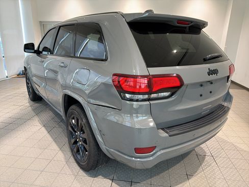 Used 2019 Jeep Grand Cherokee Altitude image 3