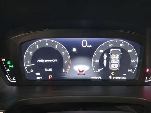 Used 2025 Honda Pilot Elite image 35