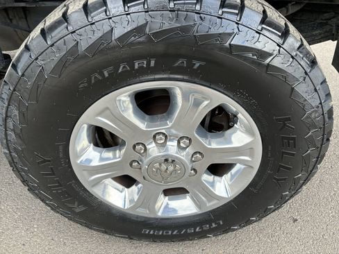 Used 2018 RAM 3500 Tradesman w/ Chrome Appearance Group image 4