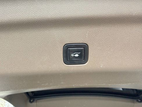 Used 2021 GMC Yukon XL Denali w/ Denali Ultimate Package AWD/4WD image 11