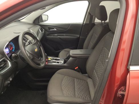 Used 2019 Chevrolet Equinox LT FWD image 17