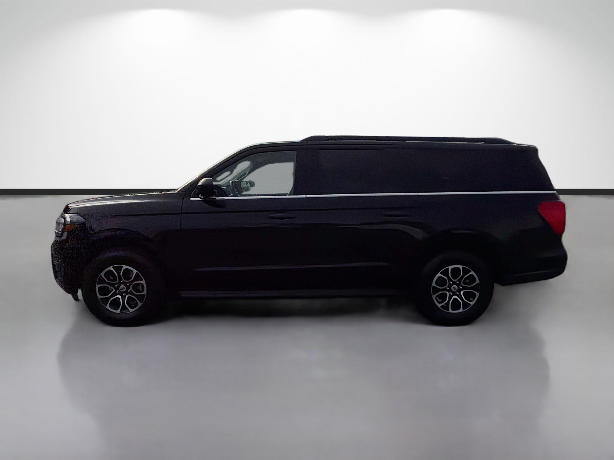 Used 2024 Ford Expedition Max XLT AWD/4WD image 6