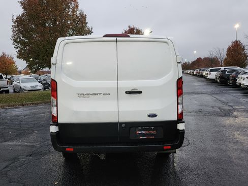 Used 2022 Ford Transit 250 Low Roof image 13