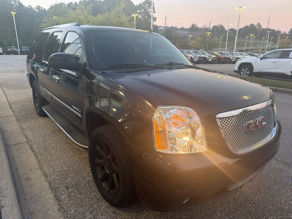 Used 2012 GMC Yukon XL Denali AWD/4WD image 4