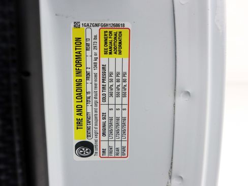 Used 2017 Chevrolet Express 3500 LS RWD image 30