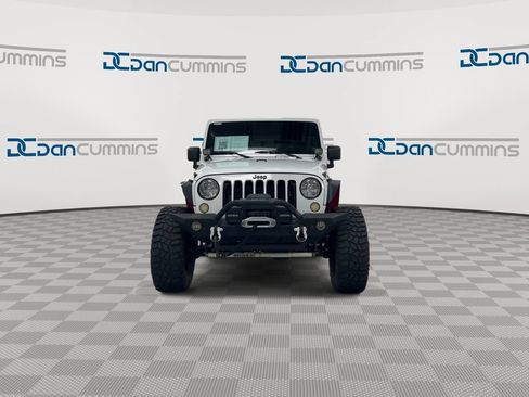Used 2014 Jeep Wrangler Unlimited Sahara w/ Connectivity Group AWD/4WD image 3