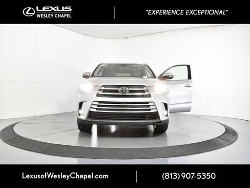 Used 2017 Toyota Highlander Limited image 45