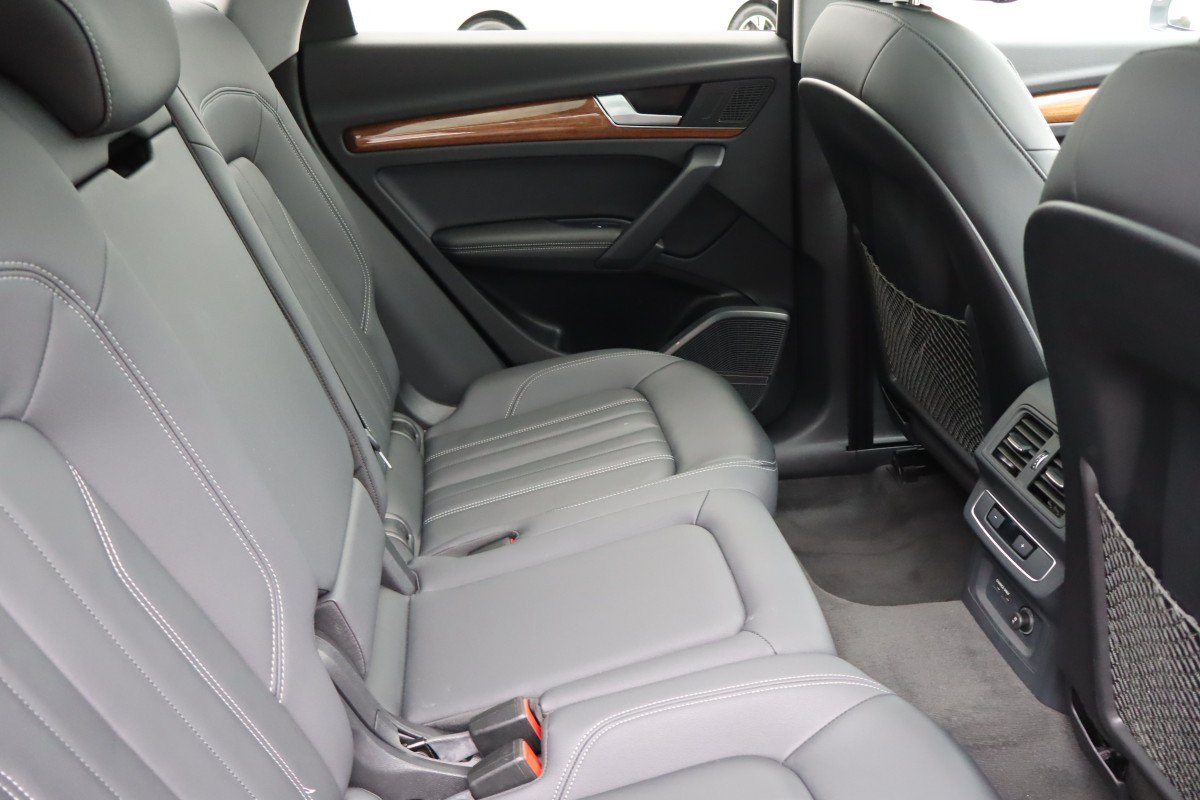 Used 2023 Audi Q5 2.0T Premium Plus w/ Premium Plus Package AWD/4WD image 22
