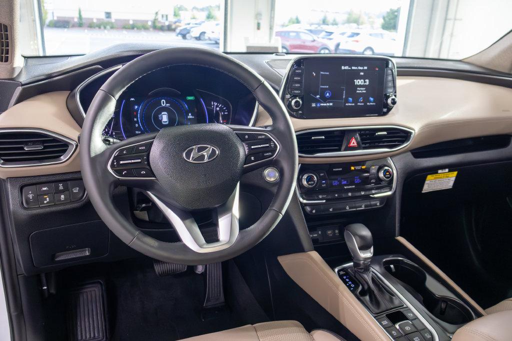 Used 2019 Hyundai Santa Fe AWD w/ Cargo Package image 16