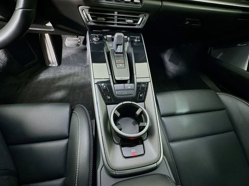 Certified 2022 Porsche 911 Carrera S image 19