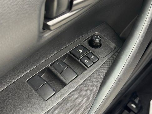 Used 2025 Toyota Corolla LE image 32