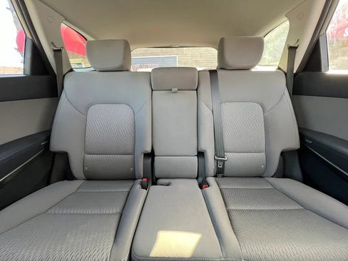 Used 2017 Hyundai Santa Fe SE FWD image 30