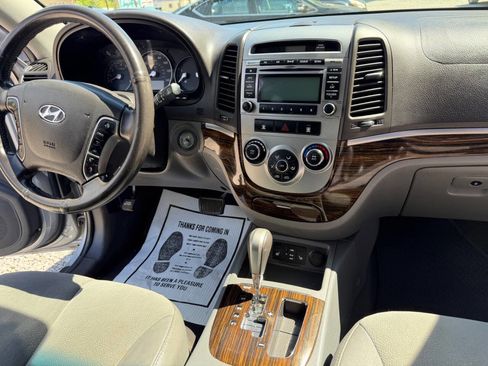 Used 2011 Hyundai Santa Fe SE AWD/4WD image 18