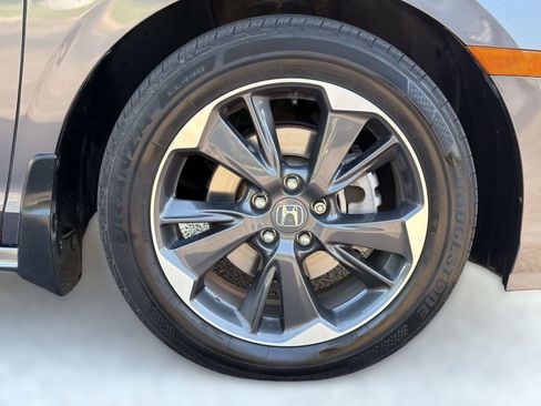 Used 2024 Honda Odyssey Elite image 13