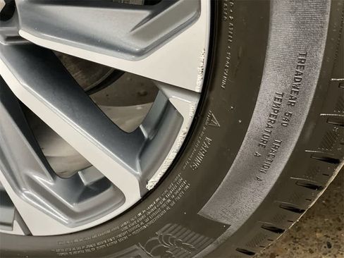 Certified 2024 Cadillac Lyriq Sport image 32