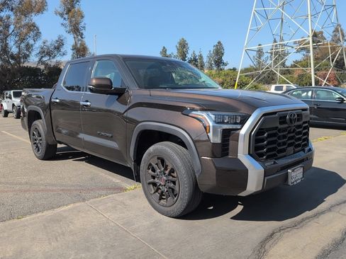 Used 2023 Toyota Tundra Limited AWD/4WD image 1