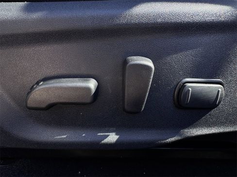 Used 2023 Nissan Sentra SR w/ SR Premium Package image 26