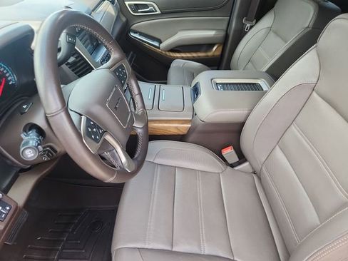 Used 2020 GMC Yukon Denali w/ Denali Premium Package AWD/4WD image 10