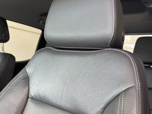 Used 2019 Chevrolet Silverado 1500 LT Trail Boss AWD/4WD image 3