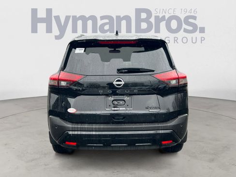 Certified 2023 Nissan Rogue SV w/ SV Premium B Package image 4