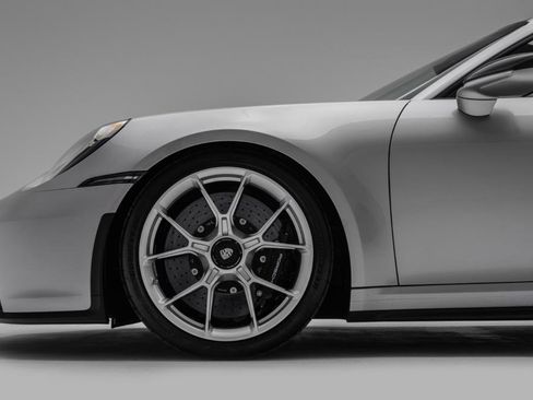 Used 2024 Porsche 911 GT3 RWD image 9