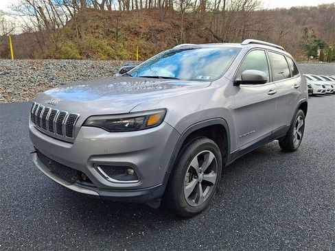 Used 2019 Jeep Cherokee Limited w/ Technology Group image 6