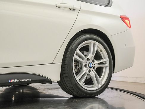 Certified 2018 BMW 328d xDrive Wagon AWD/4WD image 13