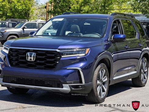 Used 2025 Honda Pilot Elite image 15