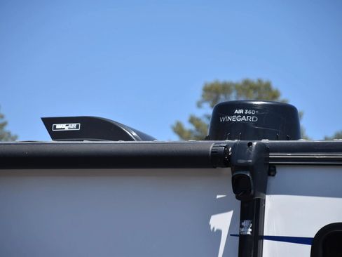 Used 2022 Ford E-450 and Econoline 450 Super Duty w/ Motorhome Prep Package RWD image 54