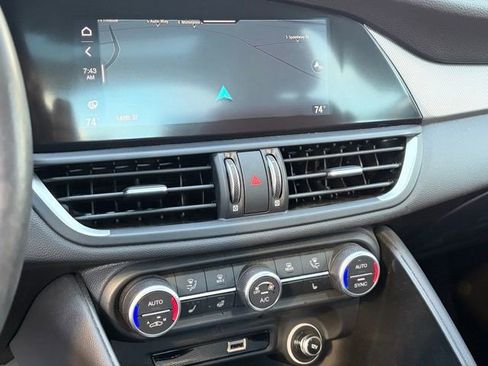 Used 2022 Alfa Romeo Giulia Veloce image 20