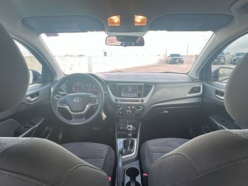 Used 2019 Hyundai Accent SE FWD image 29