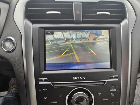 Used 2015 Ford Fusion Titanium image 25