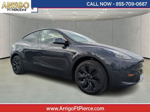 Used 2025 Tesla Model Y Long Range image 1