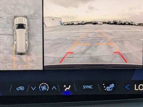 Used 2025 Chevrolet Suburban RST RWD image 14