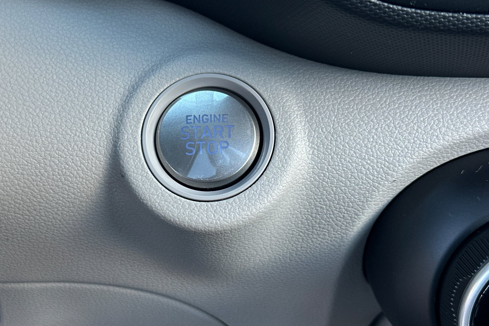 Used 2026 Hyundai Venue SEL FWD image 22