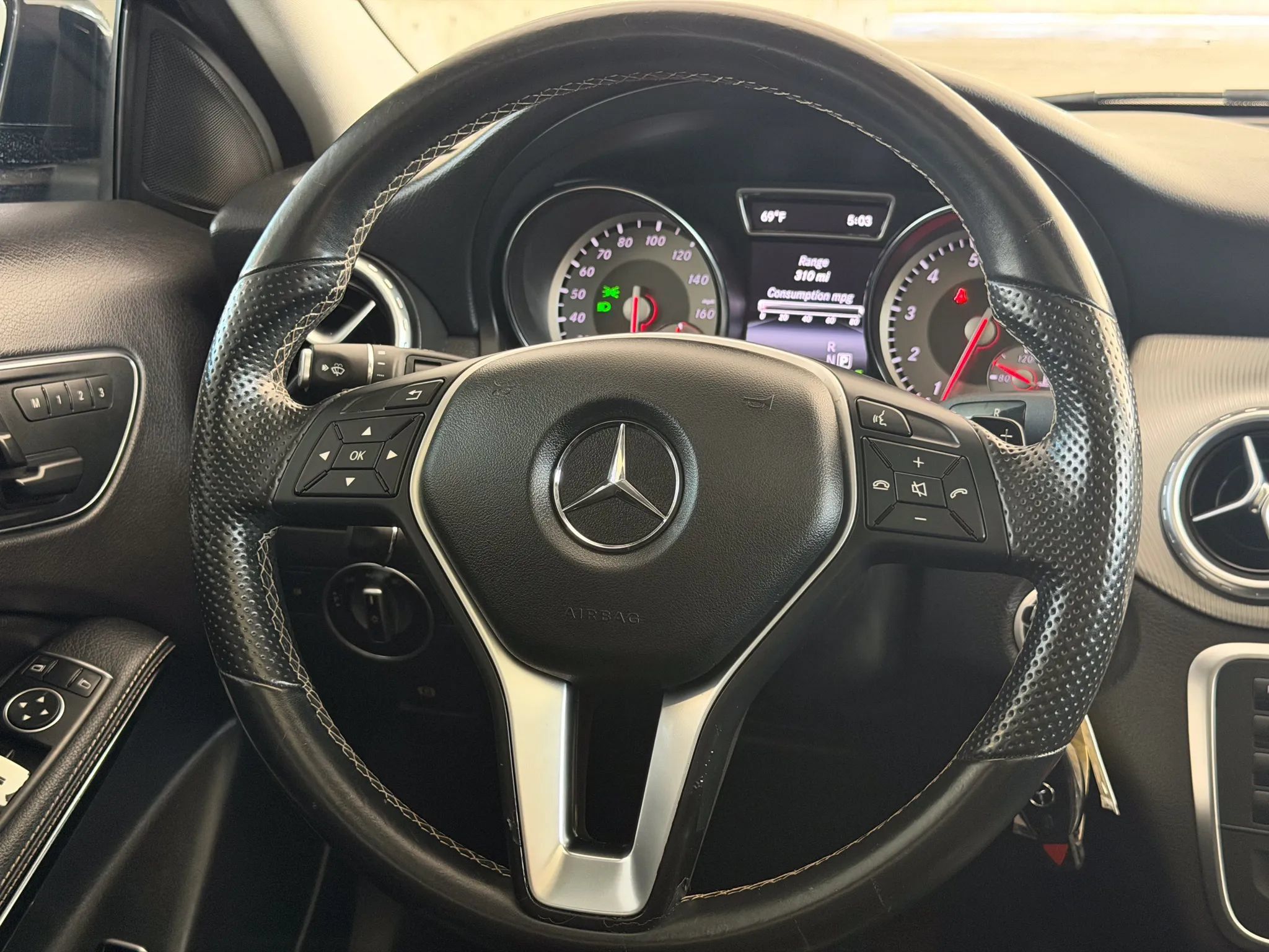 Used 2015 Mercedes-Benz GLA 250 4MATIC image 33