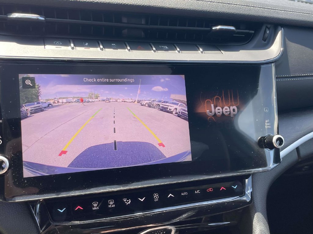 New 2027 Jeep Grand Cherokee Altitude AWD/4WD image 35