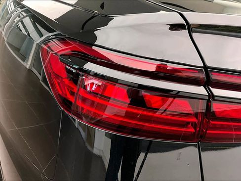 Used 2024 Audi A8 L 3.0T image 27