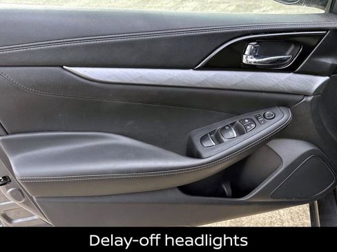 Used 2018 Nissan Maxima 3.5 SV image 19