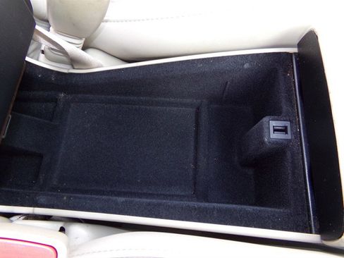 Used 2003 Cadillac De Ville Sedan w/ Comfort & Convenience Package image 32